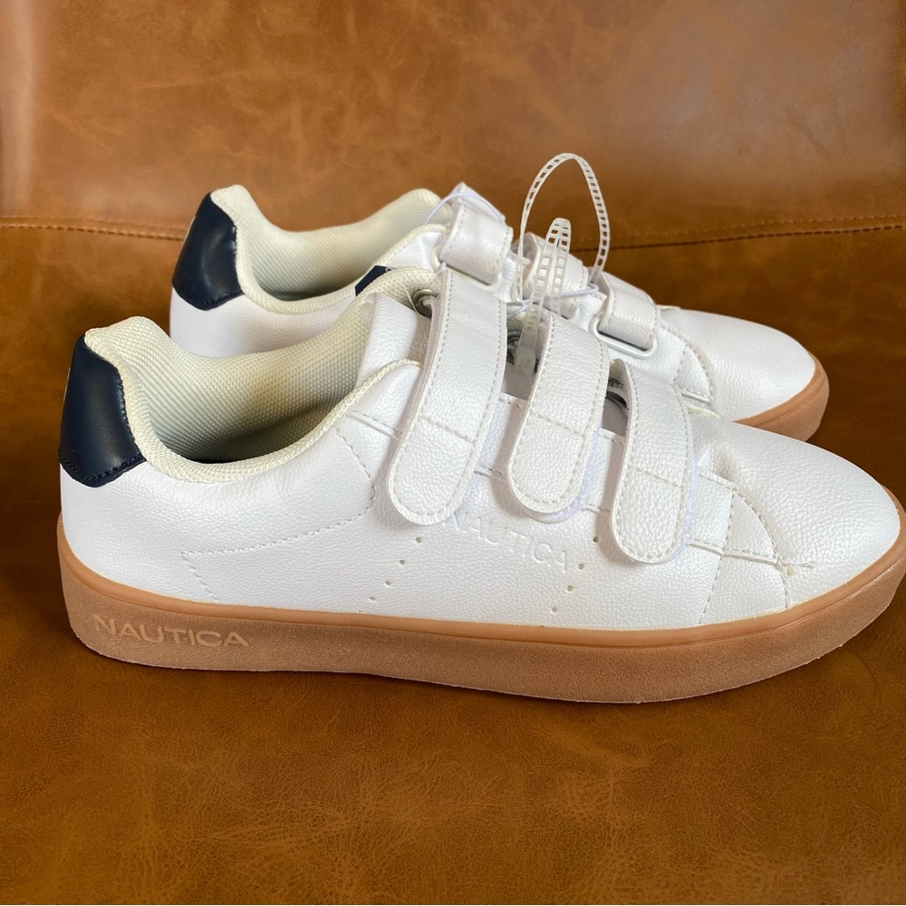 NWT Nautica White Navy Velcro Sneakers “Birchbay” Women's 6.5